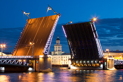 Фото: Экскурсии по мостам в Санкт-Петербурге