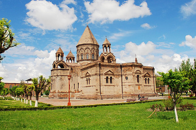 Фото достопримечательности: Монастырь Святой Эчмиадзин в Ереване