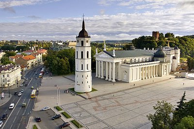 Фото достопримечательности: Кафедральная площадь в Вильнюсе