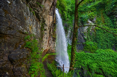 Фото достопримечательности: Водопад «Великан» в Ткуарчале