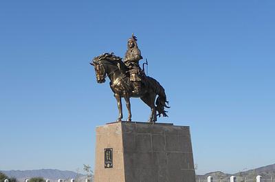 Фото достопримечательности: Памятник «Убаши-хан» в Элисте