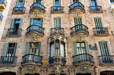 Фото достопримечательности: Дом Кальвет в Барселоне
