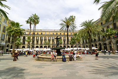 Фото достопримечательности: Площадь Короля в Барселоне