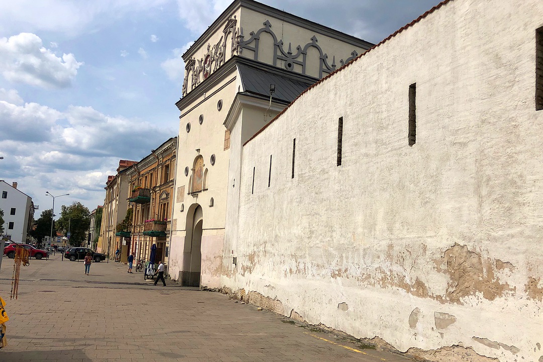Вильнюс. Часть городской стены и Острые ворота (Остра Брама) | Вильнюс
