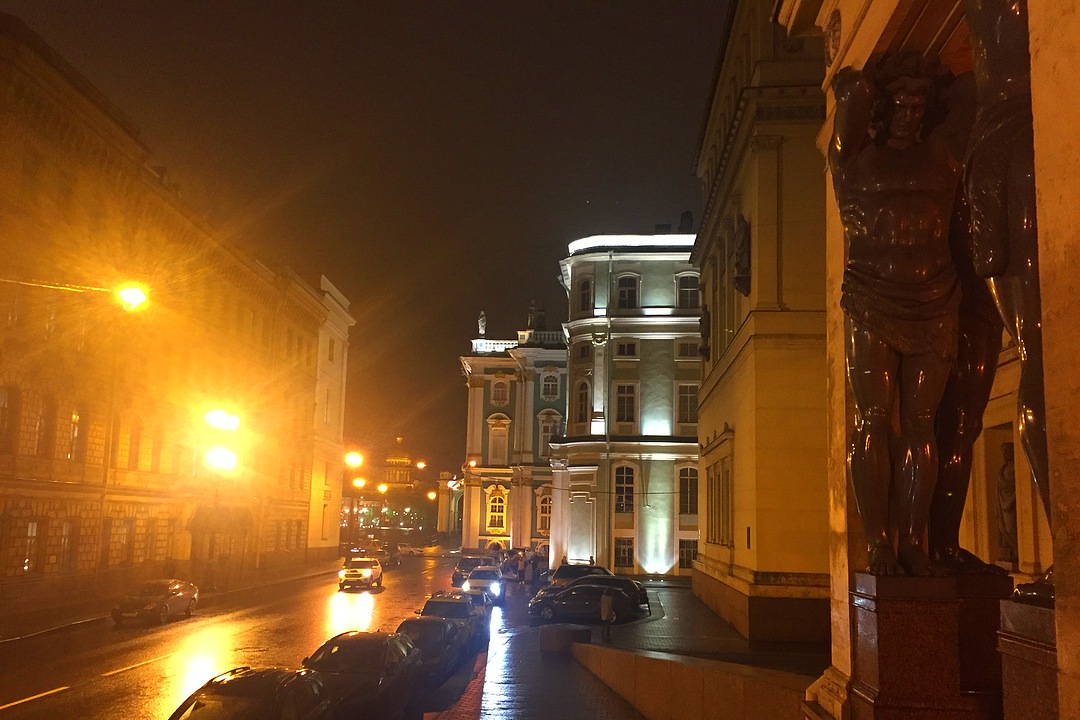 Подсветка улицы в ночное время | Санкт-Петербург