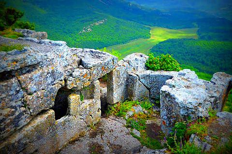 Хорошо сохранившиеся основания древних построек | Севастополь