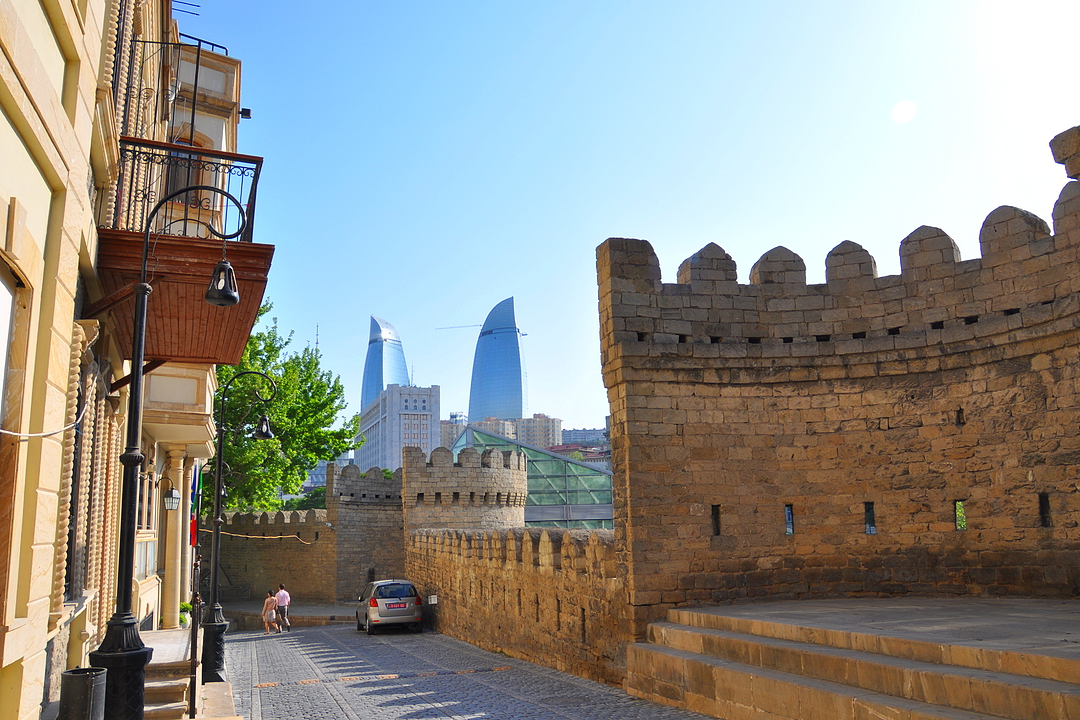 Оборонительная стена XII века | Баку