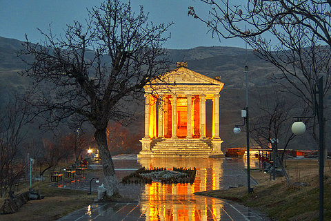 Храм Гарни вечером | Ереван