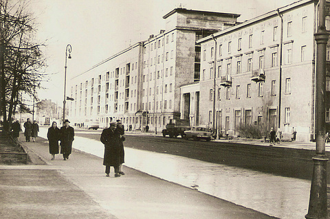 Дом бывшего милицейского общежития на проспекте Энгельса | Санкт-Петербург