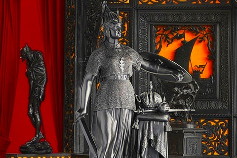 Скульптура «Россия» - образ женщины-воительницы | Екатеринбург